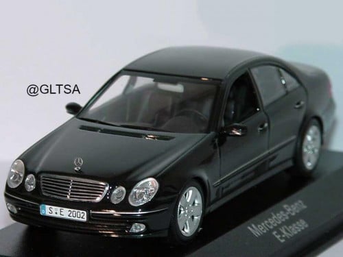 RARE Mercedes-Benz E-Class (W211) 2002 Melanite Black Metallic 1:43 Minichamps B66961950