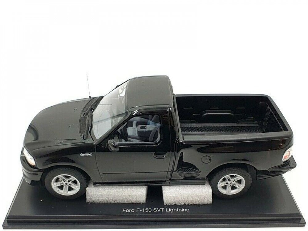 Ford F-150 SVT Lightning 2003 Black 1:18 DNA Collectibles DNA000118 -  الهوايات الذهبية لمجسمات السيارات والريموت