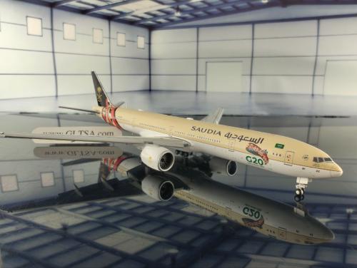 Saudi Arabian Airlines Boeing 777-300ER G20 Livery Flap Down HZ-AK42 1:400 JC Wings XX4463A