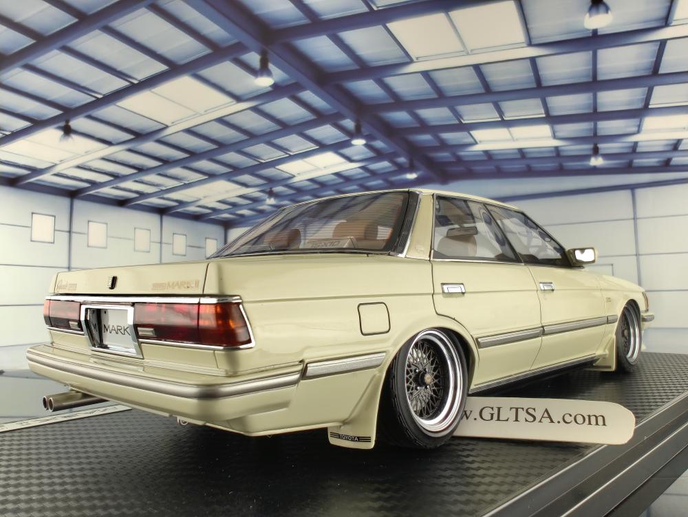 Toyota MarkII Grande (GX71) Limited White 1:18 Ignition