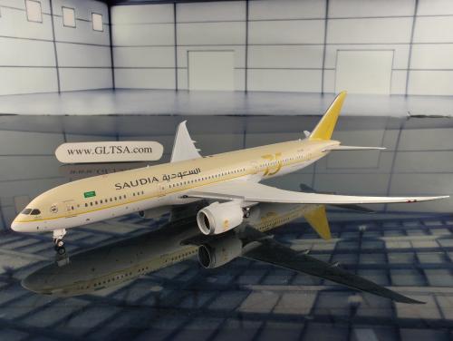 Saudi Arabian Airlines Boeing B 787-900 HZ-ARE 1:400 Phoenix Models Saudia PH04422