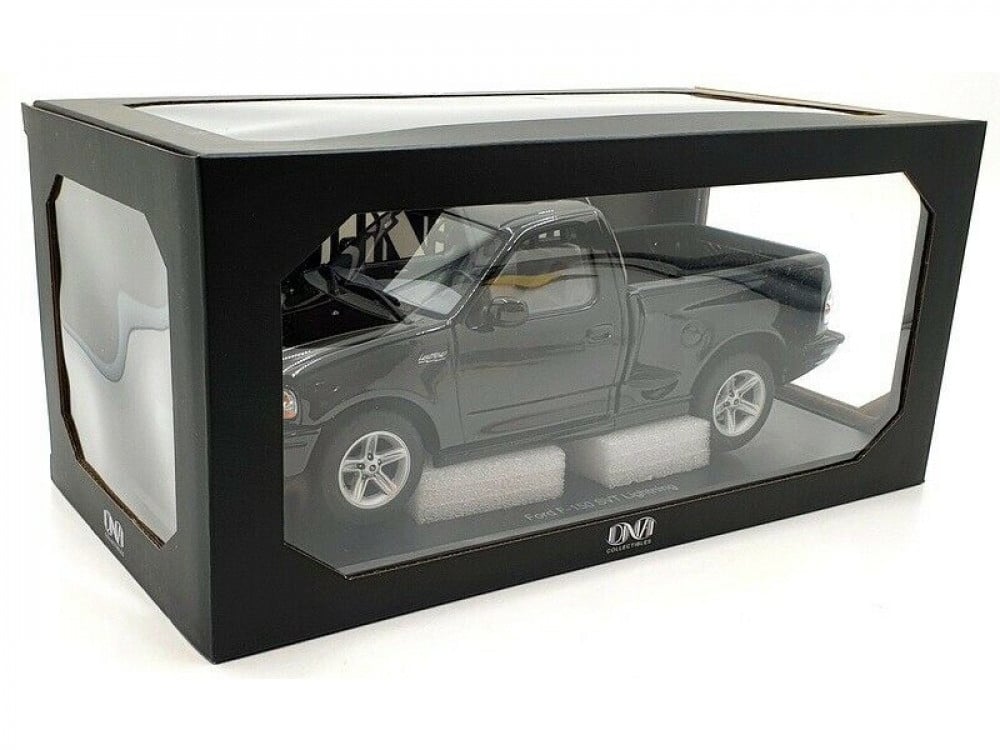 Ford F-150 SVT Lightning 2003 Black 1:18 DNA Collectibles DNA000118 -  الهوايات الذهبية لمجسمات السيارات والريموت