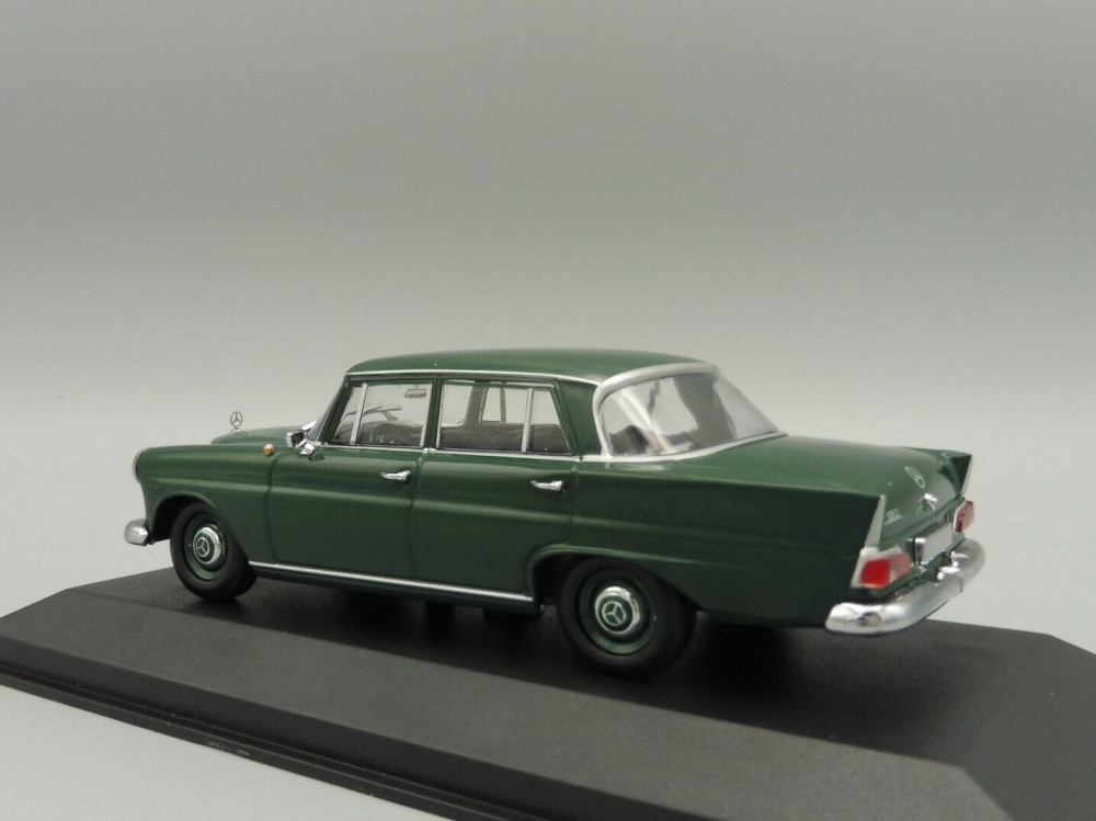 Dark Green Loop Carpet Set For Mercedes W110 190 - 190D - 200 - 200D  1961-1968