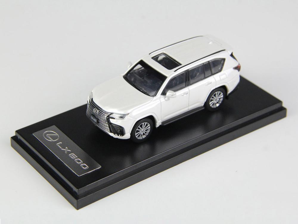 Lexus LX600 White 1:64 LCD Models LCD64035-WH | Golden Hobbies