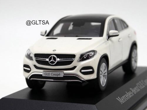 最終値下！Mercedes-Benz GLB ミニカー ホワイト 1/43 Amazon | メルセデス ベンツ GLB 1/43 ミニカー ① 白