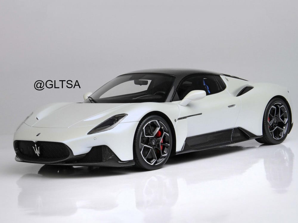 Maserati MC20 Bianco Audace / Carbon Roof 1:18 BBR P18191ACF LIMITED -  الهوايات الذهبية لمجسمات السيارات والريموت