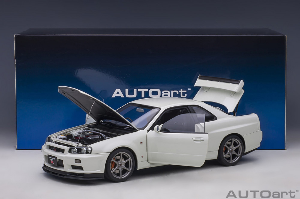 Amazon.com: AUTOart 1/18 Nissan Skyline GT-R (R34) V Spec II
