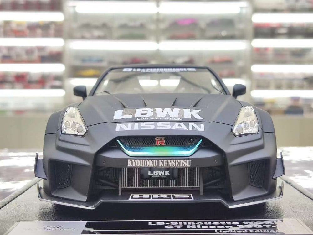 1/18 IVY Models Nissan R35 GT-RR Liberty walk Silhouette in