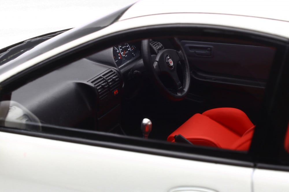 RARE Honda Integra Type R DC2 Japan Spec 1995 White 1:18 RARE Honda Integra Type R DC2 Japan Spec 1995 White 1:18