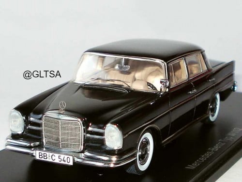 RARE with notes Mercedes-Benz 300 SE Kurz (W112) Black 1:43 Spark B66040408