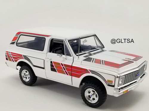 Chevrolet K5 Blazer Feathers Edition 1972 White Red 1:18 ACME A1807705 LIMITED 852 PCS