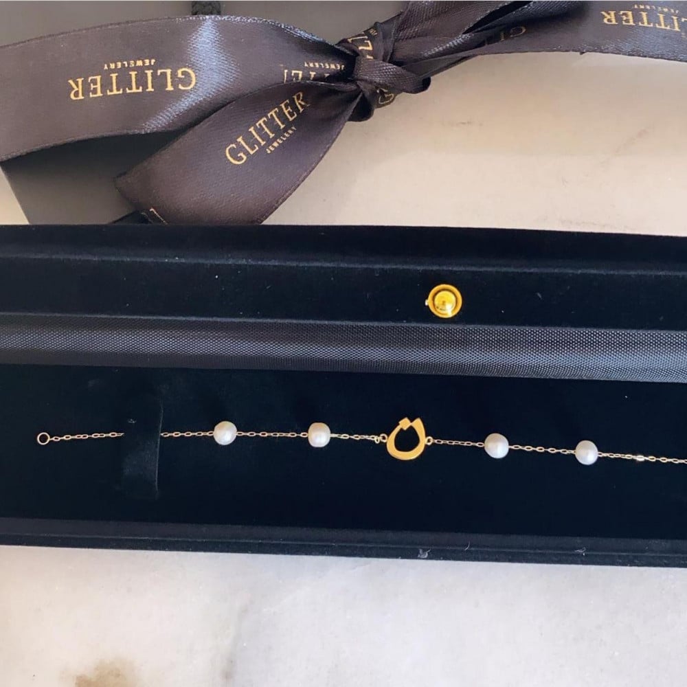 إسورة ذهب خفيفه حرف + لولو