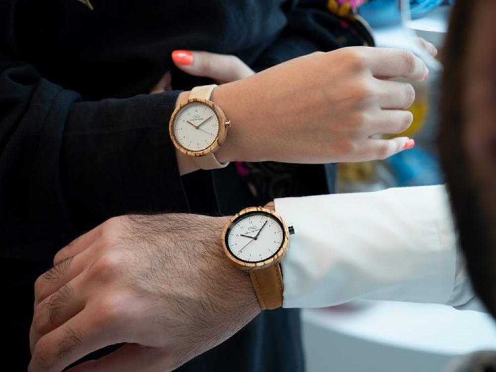 أطقم الساعات