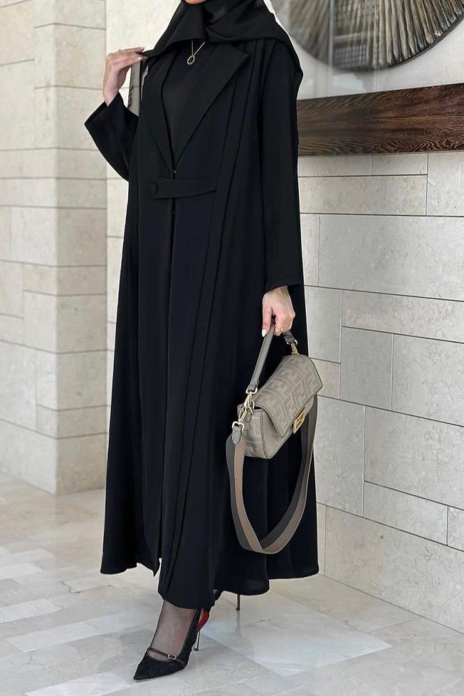 القماش كريب ملكي + غطاء للصدر + طرحة.