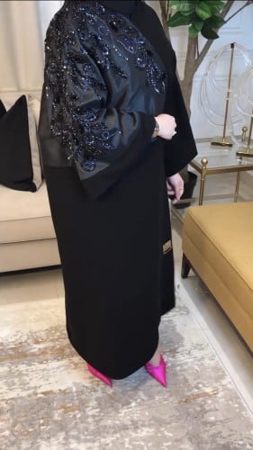القماش كريب ملكي + طرحة