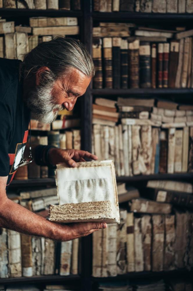 لماذا يبحث القراء عن الكتب النادرة؟