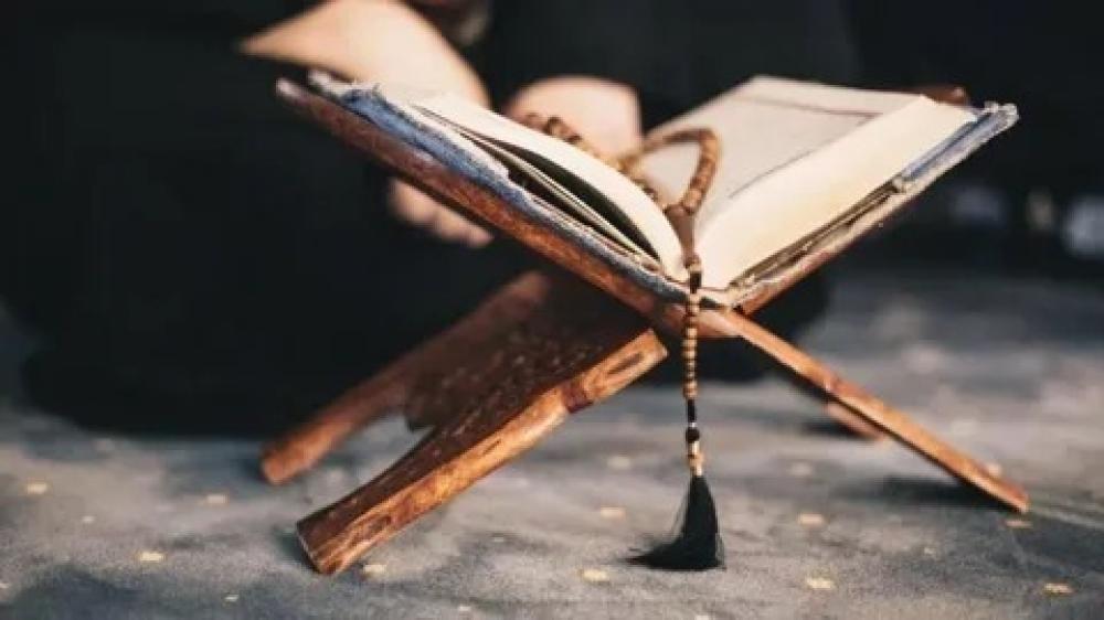 فضل ختم القرآن قراءة