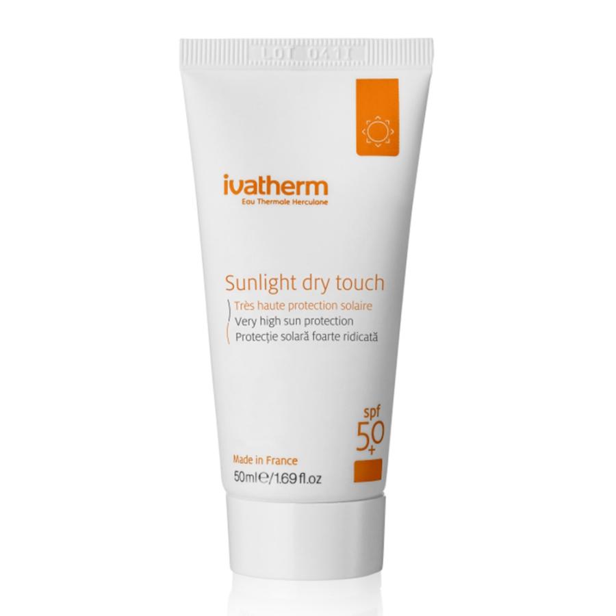 إيفا ثيرم صن لايت دراي تاتش كريم واقي ملمس جاف SPF50 للبشرة الدهنية الحساسة 50 مل