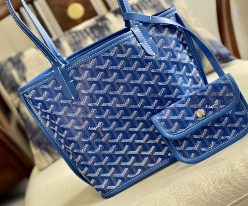 Goyard bag