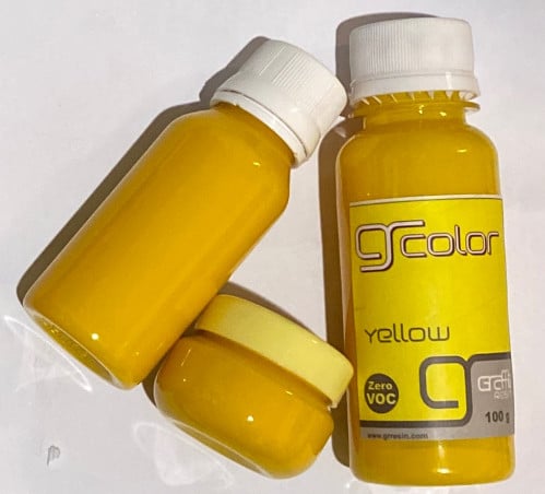 لون غرافيتي أصفر سائل