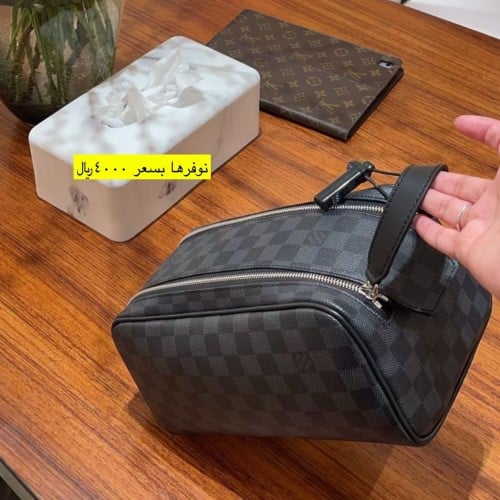 شنطة يد رجاليه من لويس فيتون LV