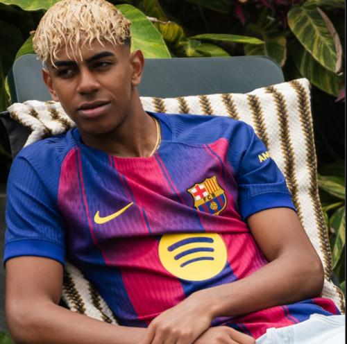 تيشيرت برشلونة الاساسي 2025/26