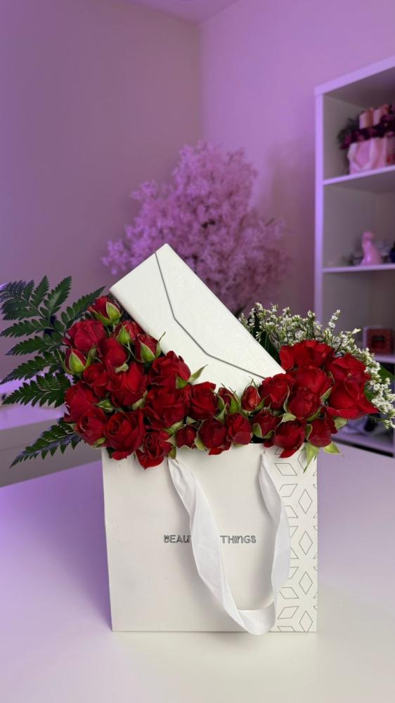 تغليف ورد طبيعي((الرياض فقط))