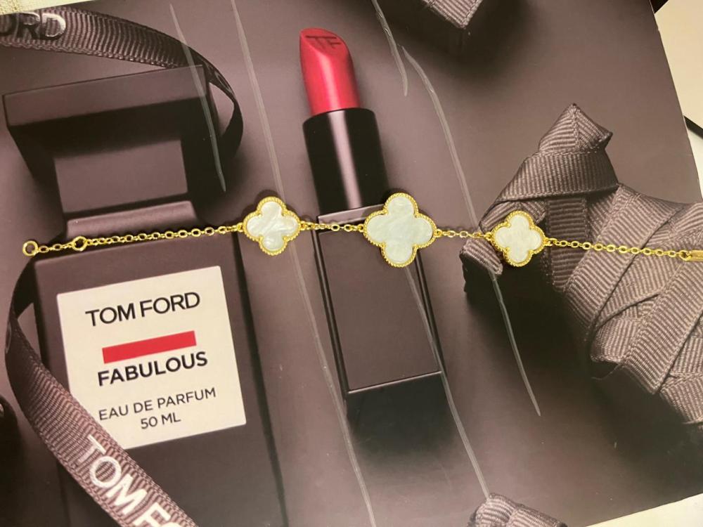 اسوار ورد صدفي من RONY &QAFA