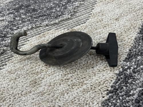 مسمار قفل تثبيت استبنه فورد