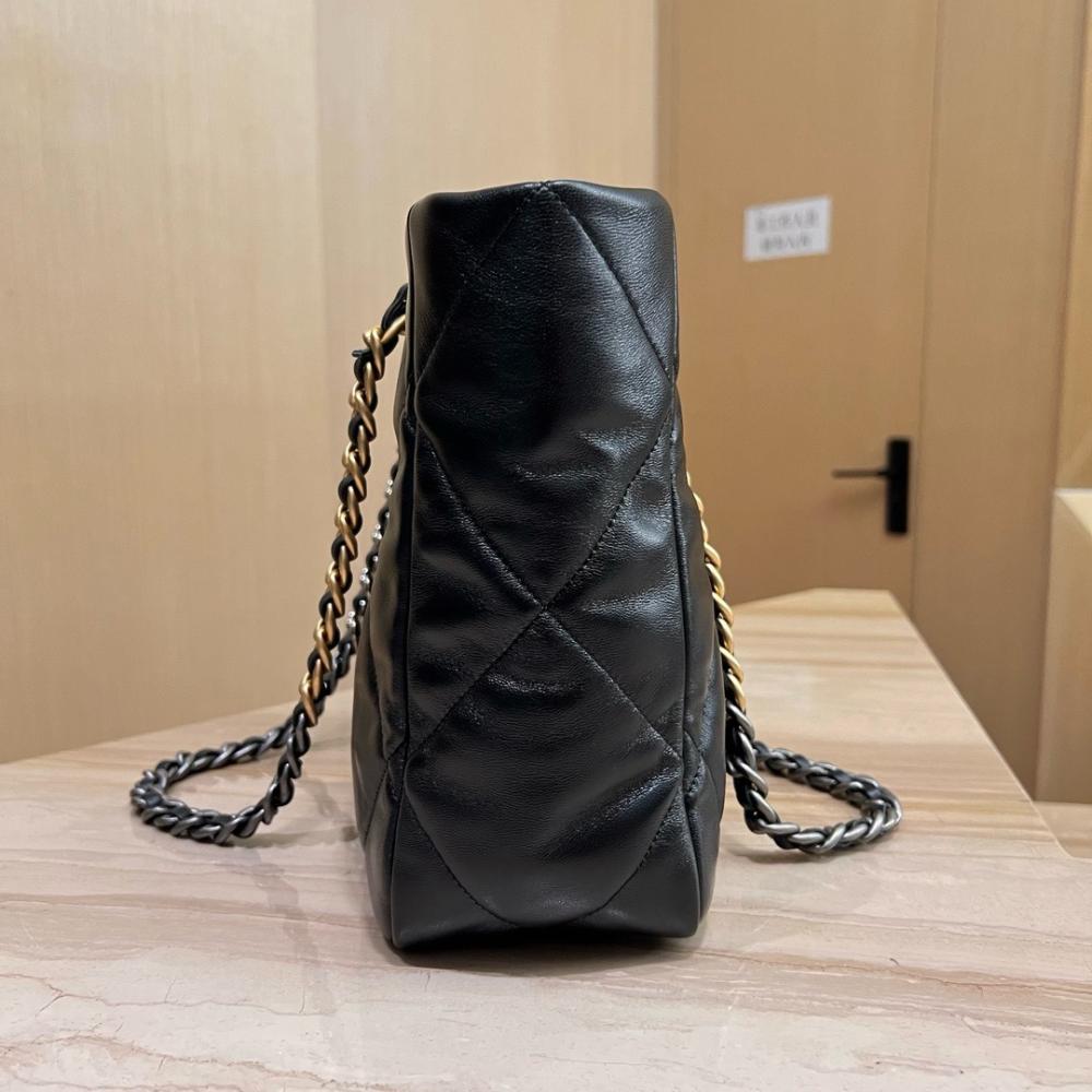 شنطة شانيل Shopping Bag