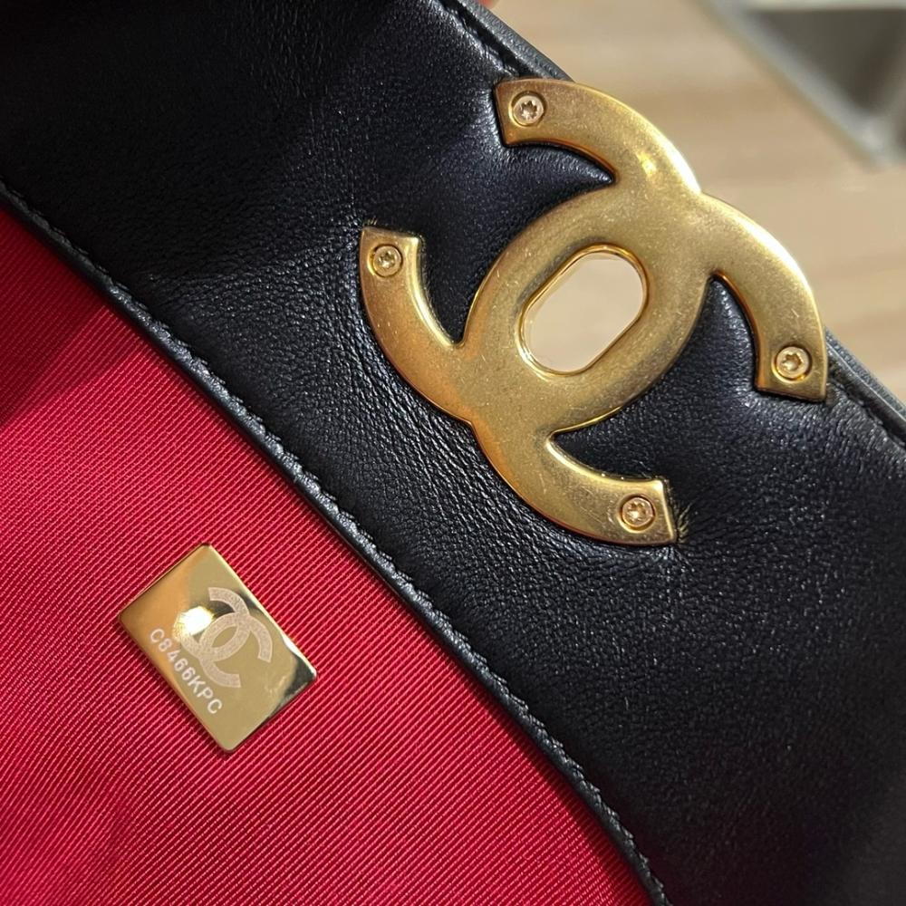 شنطة شانيل Shopping Bag