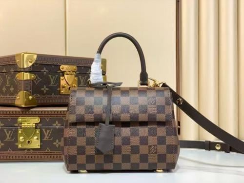شنطة لويس فيتون cluny mini