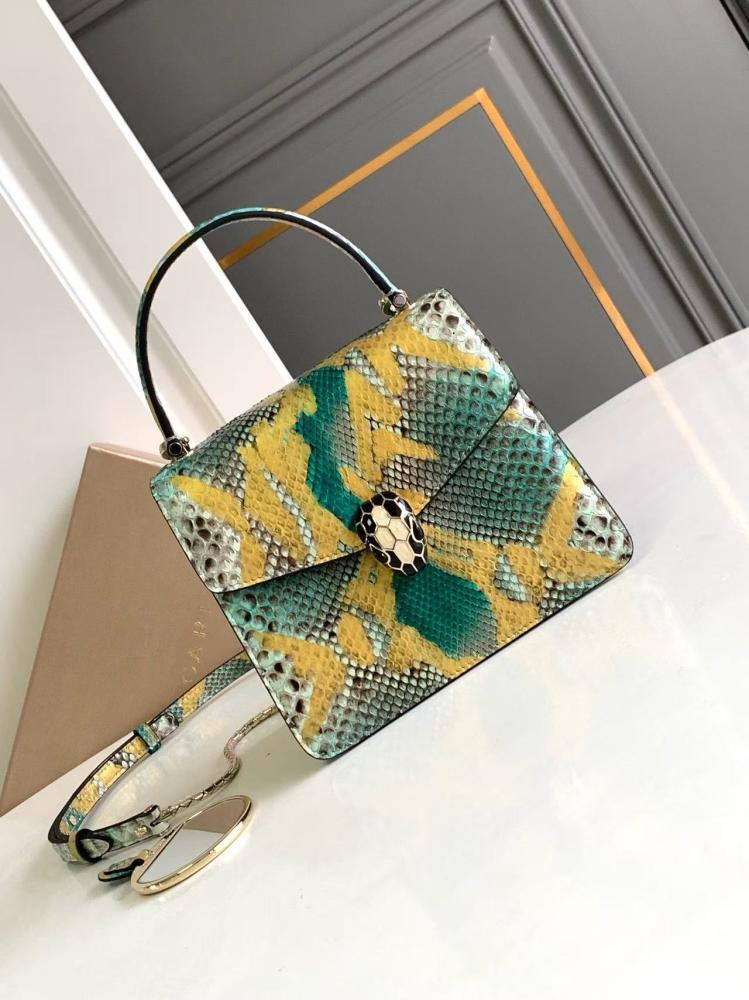 شنطة بولغاري Serpenti Forever مقاس 18cm