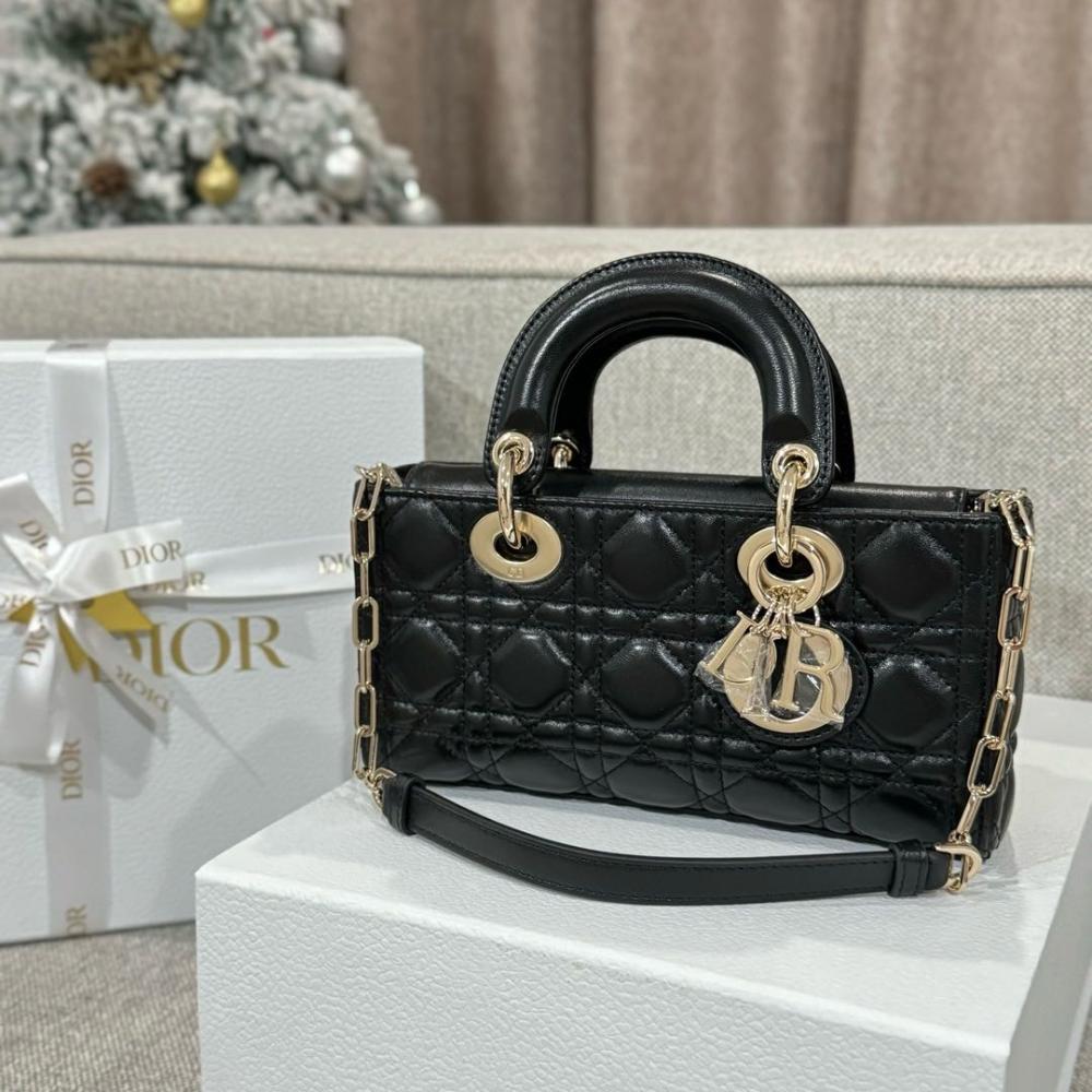 شنطة ديور Lady D-Joy Bag مقاس 22cm