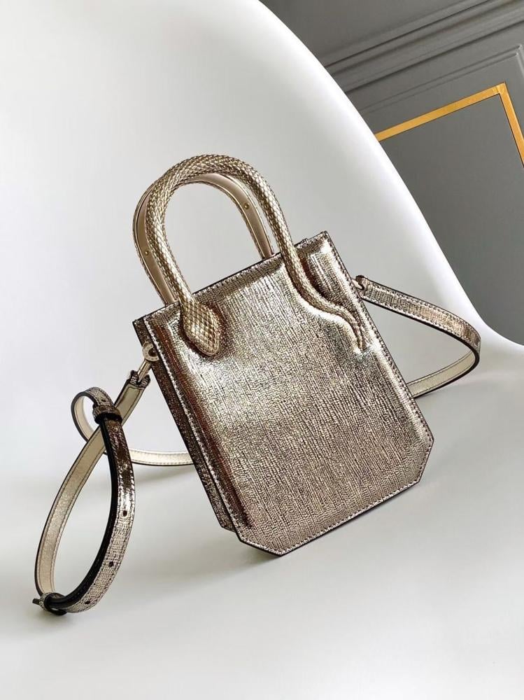 شنطة بولغاري Serpentine  مقاس 13cm