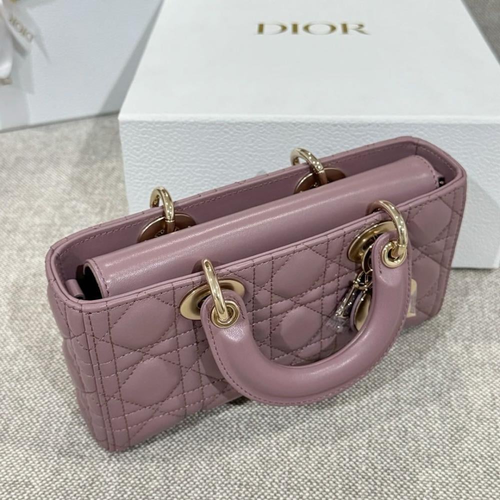 شنطة ديور Lady D-Joy Bag مقاس 22cm
