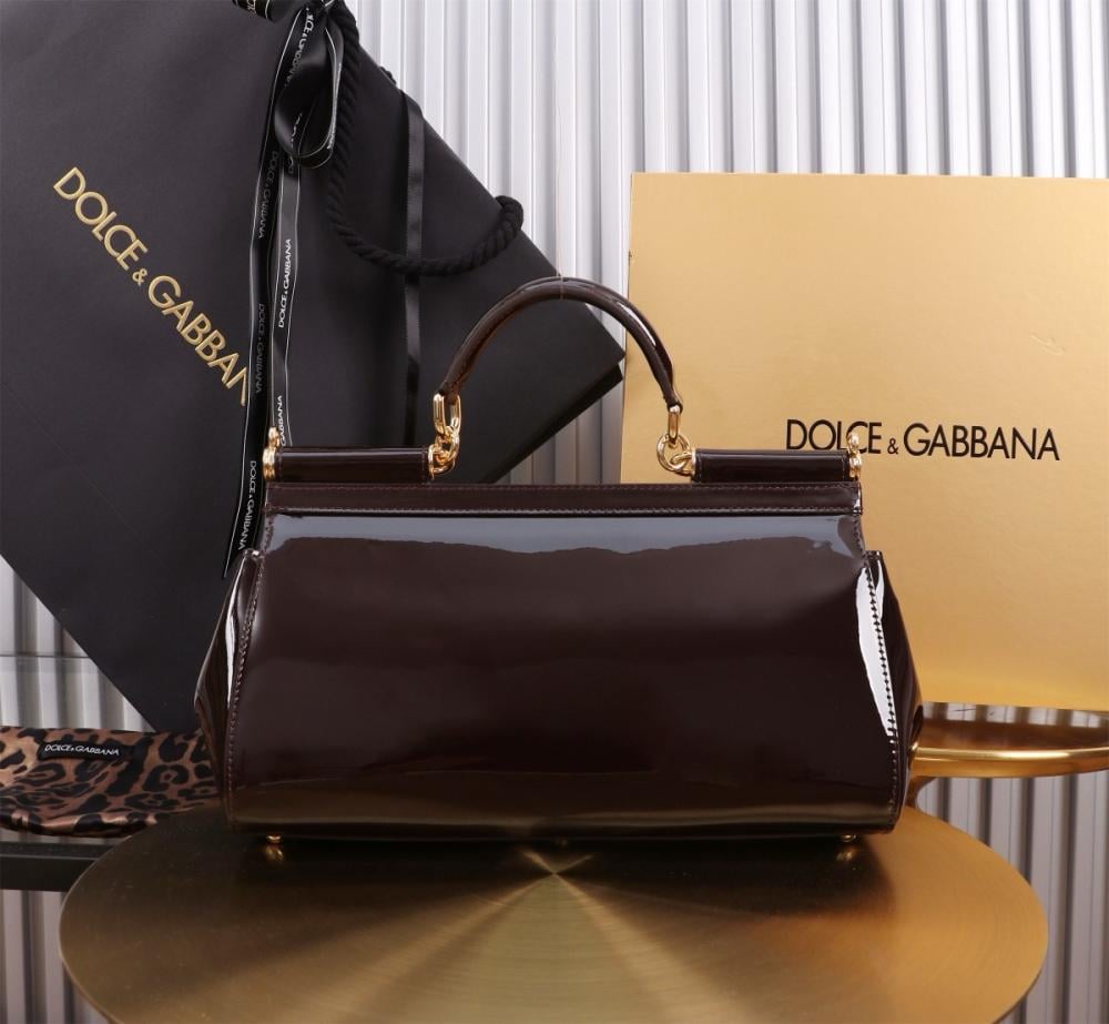 شنطة دولتشي اند غابانا Elongated Sicily handbag