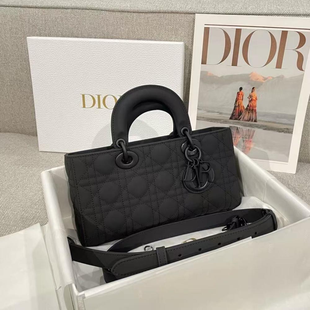 شنطة ديور Lady D-Joy Bag مقاس 26cm
