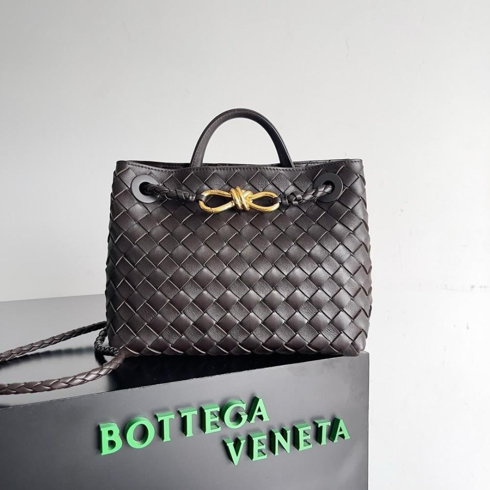 شنطة بوتيغا Andiamo مقاس 25cm