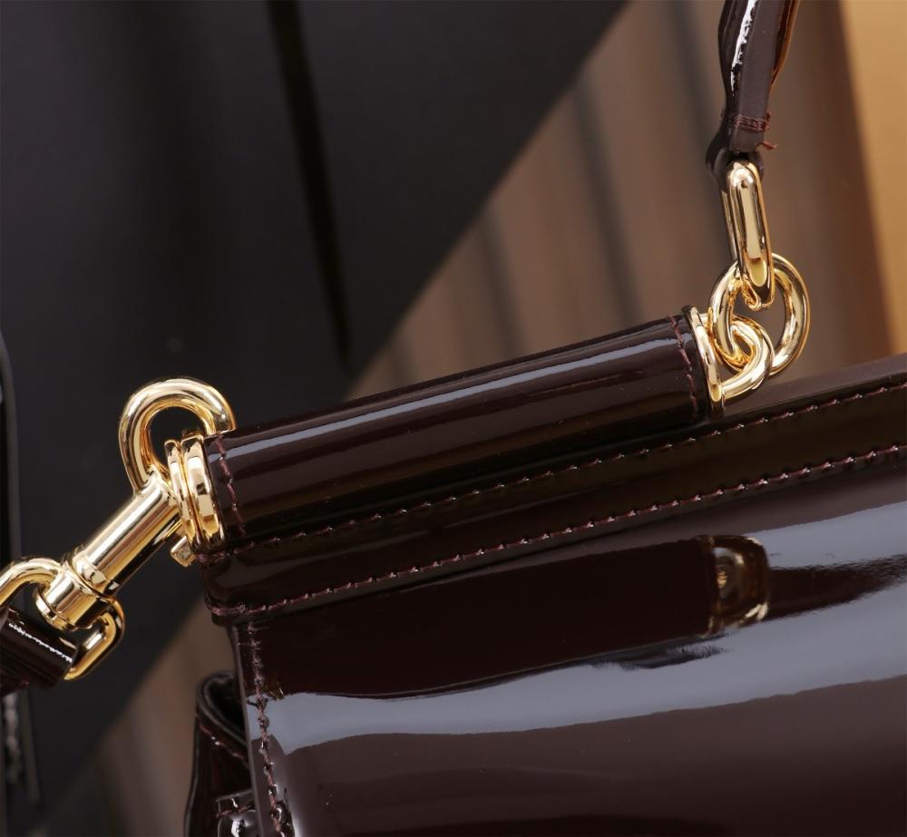شنطة دولتشي اند غابانا Elongated Sicily handbag