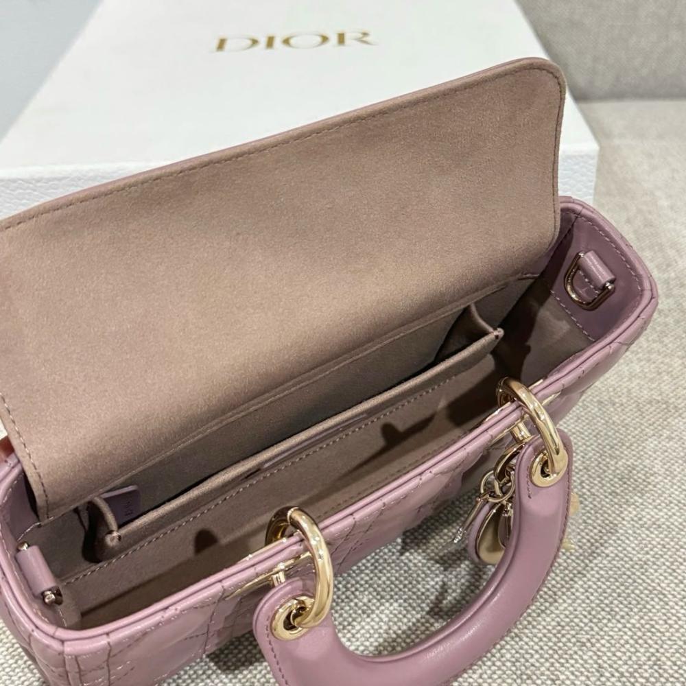 شنطة ديور Lady D-Joy Bag مقاس 22cm