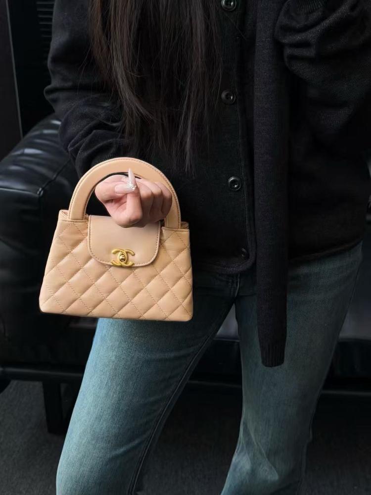 شنطة شانيل kelly مقاس 19cm