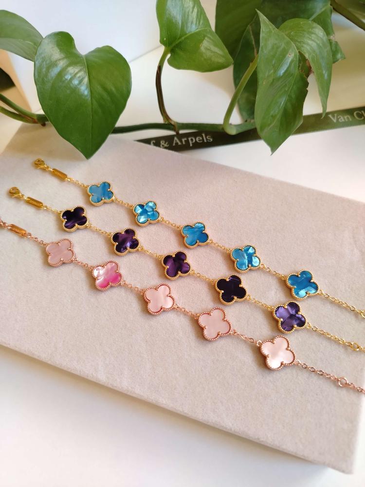 3 اساور من فان كليف