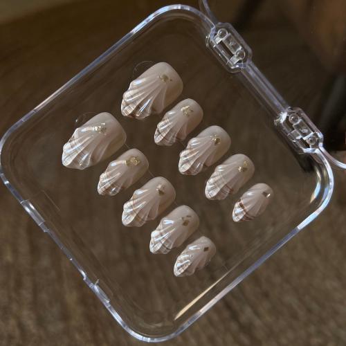 Seashell nails