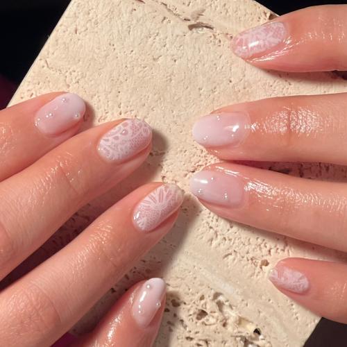 Lace nails