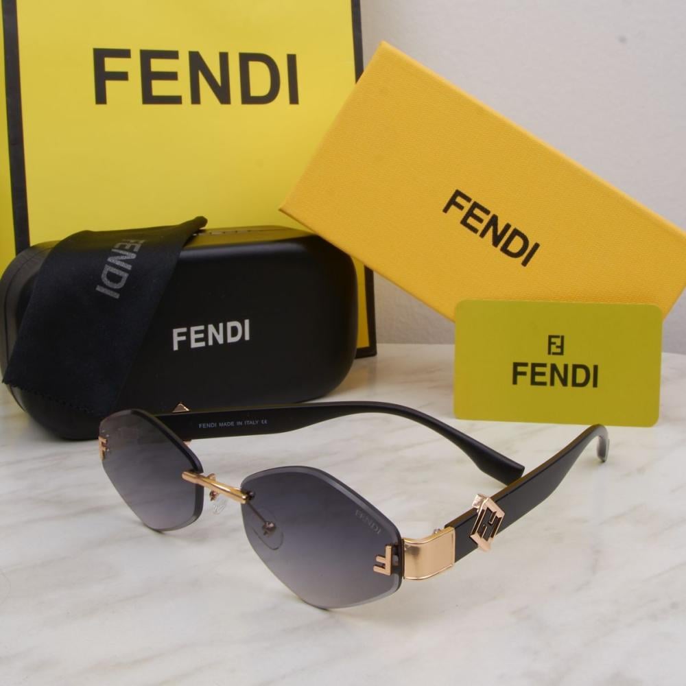 نظارة شمسيه نسائيه فندي الإصدار الجديد