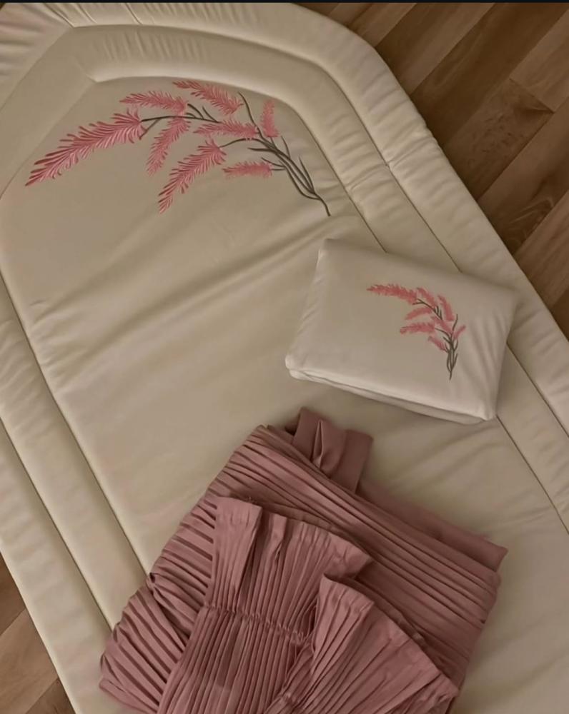 طقم صلاه مطرز نسائي