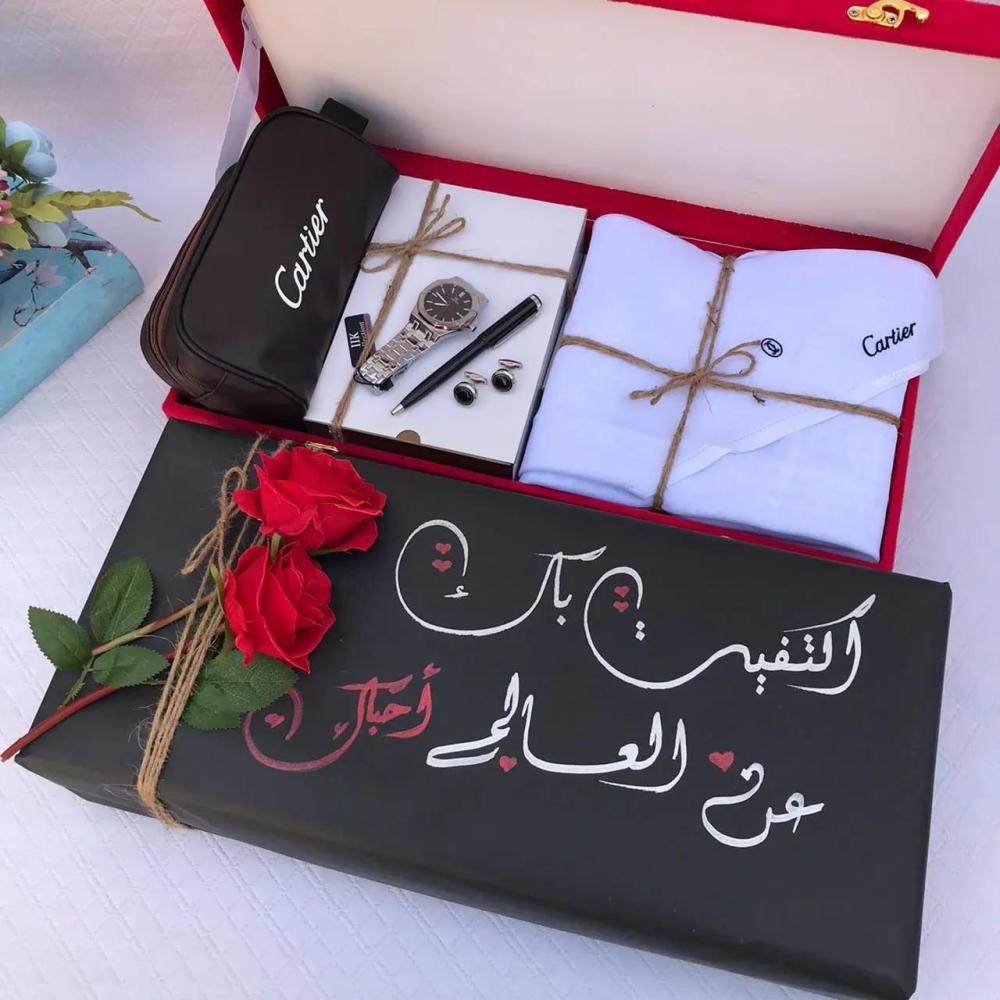 طقم رجالي كارتير. شماغ. شنطه يد. ساعه. قلم. كبك