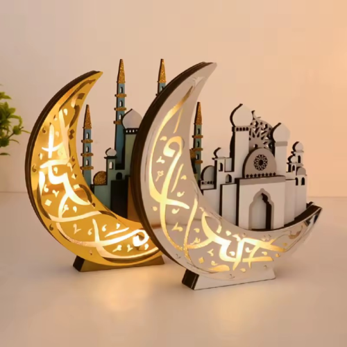 مجسم خشبي بزينة رمضان
