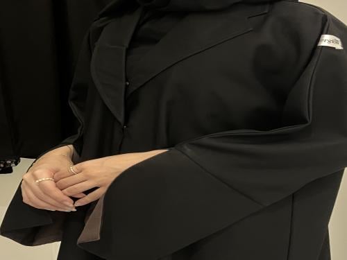 عباية بليزر كلوش مبطن بني ( مع طرحة مجانية )